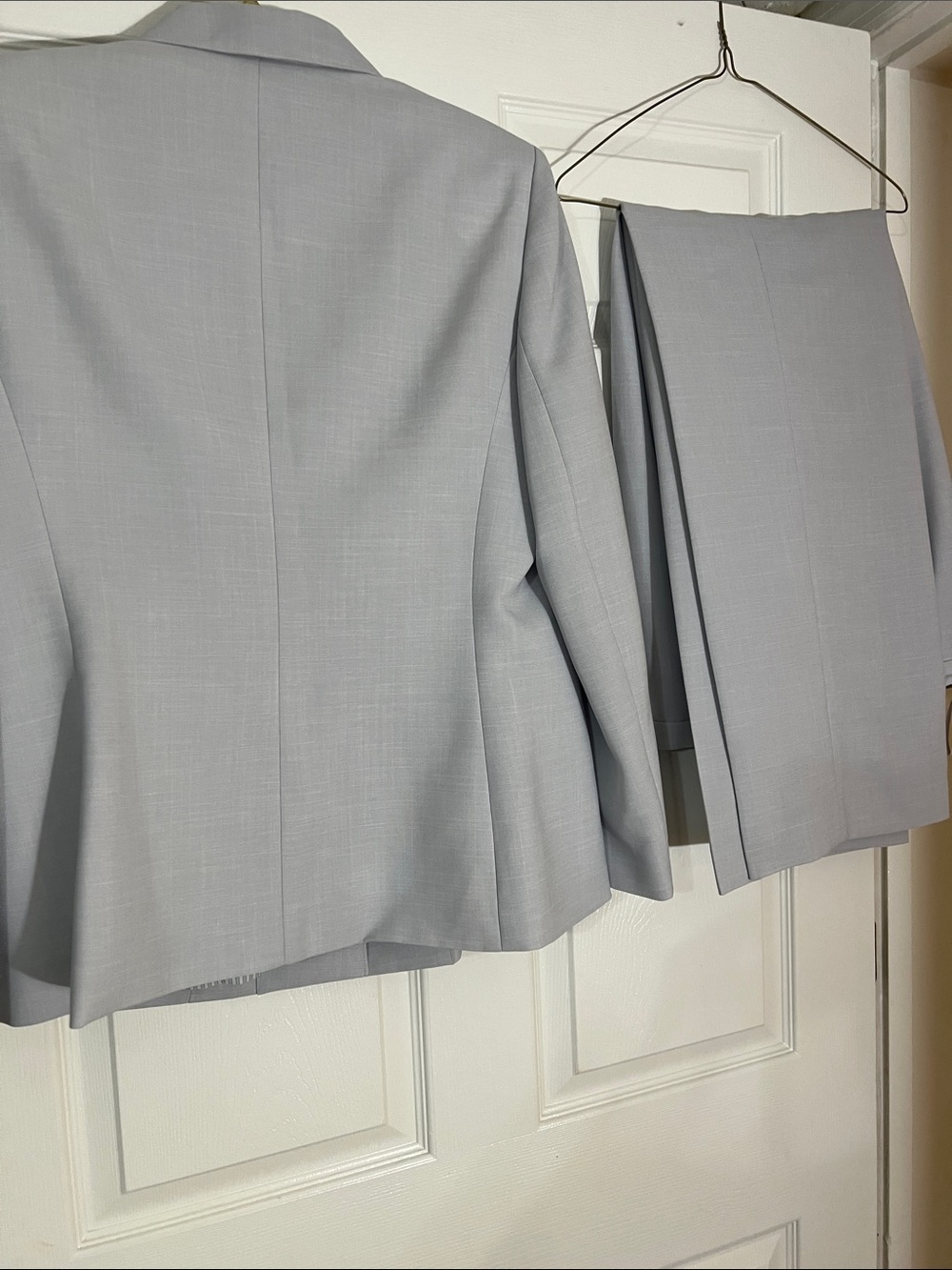 Jones New York Light Gray Women's Blazer and Pant Suit - Picture 2 of 2